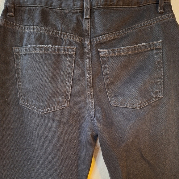 NWOT We The Free Maggie Cropped Jeans. Button fly. Distressed.  Womens size 26 - Picture 7 of 8